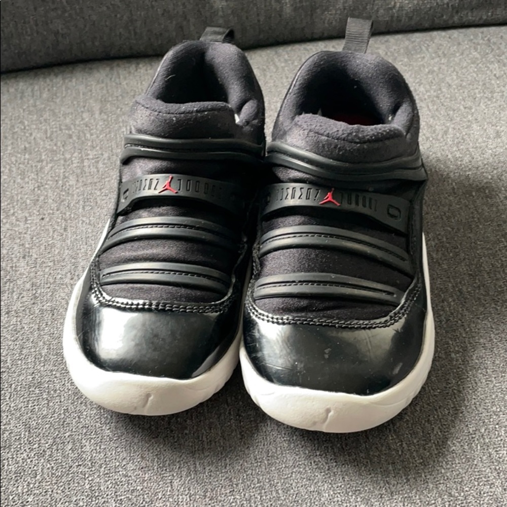 VGUC Nike Air Jordan Retro Little Flex